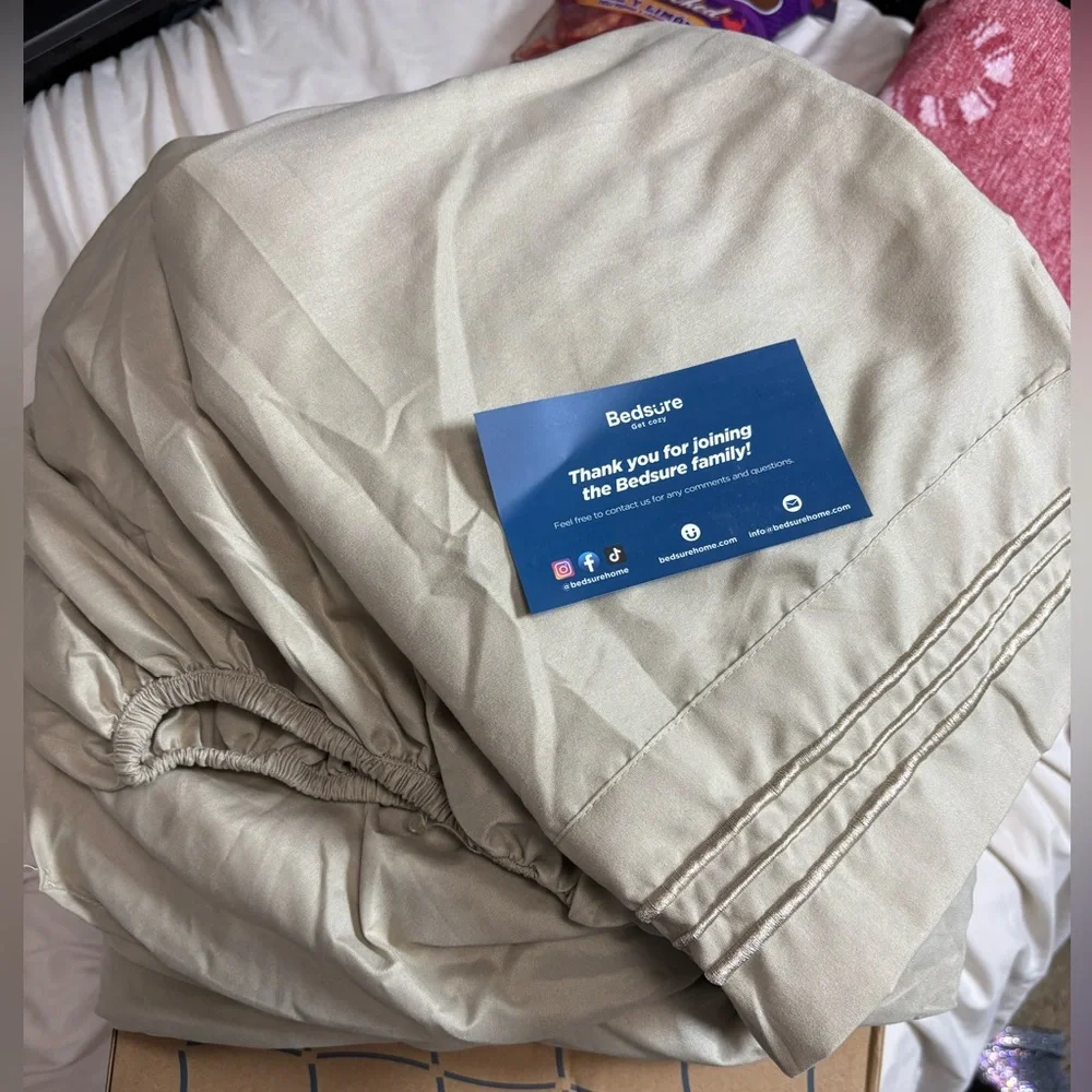 Twin XL Size 3 Piece Sheet Set